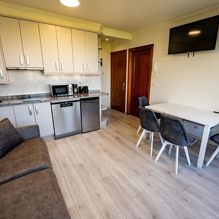 Apartamentos Turisticos Palacio De Meras Tineo Exteriér fotografie
